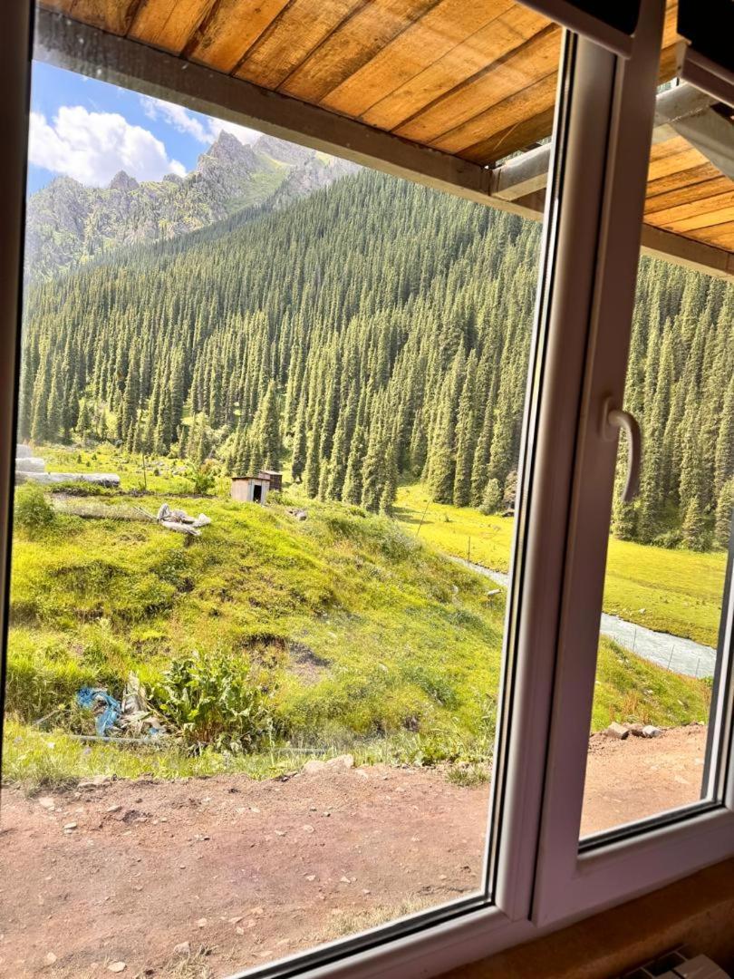 Ala-Kul Guesthouse In Altyn-Arashan Karakol Exteriör bild